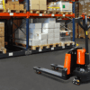 PTE15Q ATOM elektrische palletwagen met vorken van 540 × 1150 mm PTE15Q ATOM elektrische palletwagen met vorken van 540 × 1150 mm