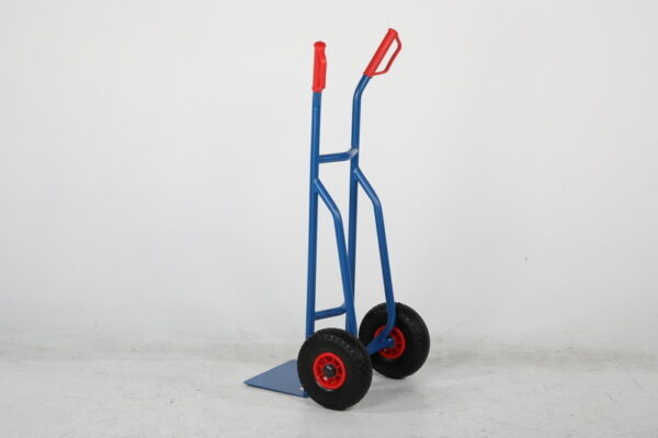 Robuuste steekwagen SSPN35 – 350 kg, met lekvrije wielen Robuuste steekwagen SSPN35 – 350 kg, met lekvrije wielen